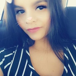 Meet your Posher, Alma